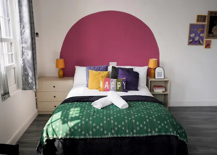 Bright And Spacious Studio In Central Birmingham
